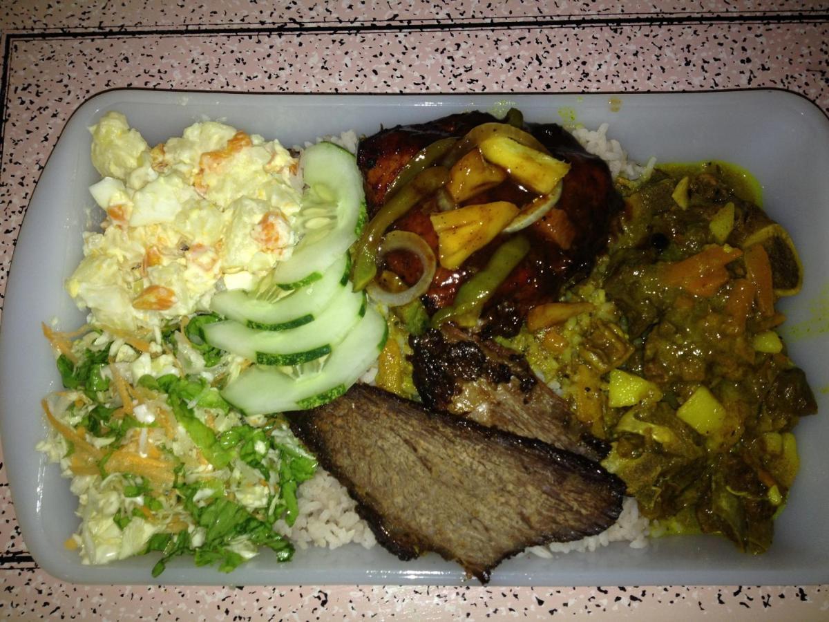 15 Min From The Airport In Kingston Jamaica公寓 外观 照片
